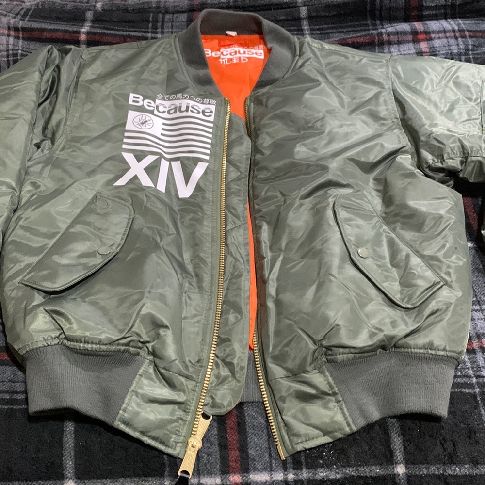 Becaus green sipup jacket size medium